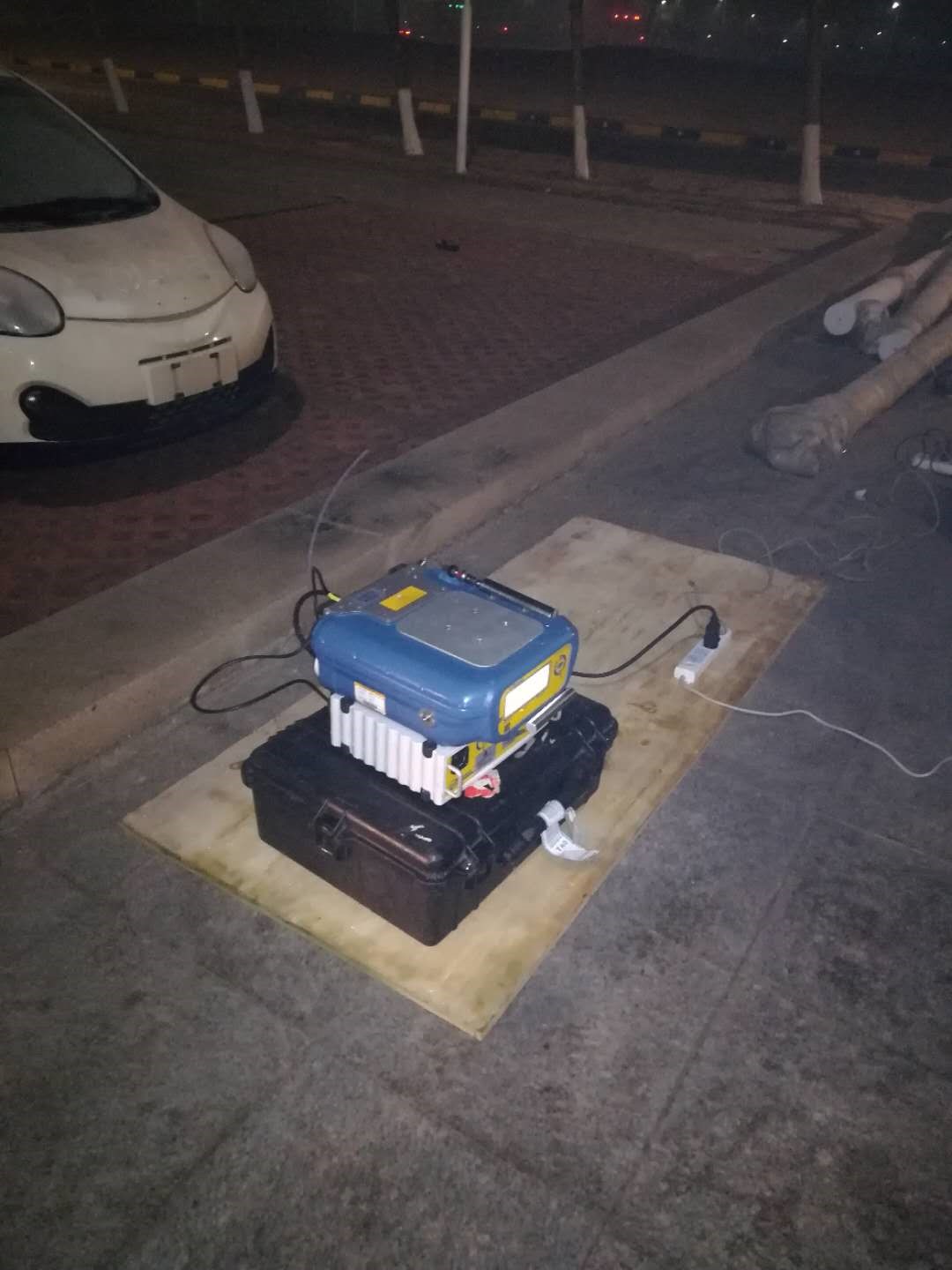 泄露現場攜帶PF-300開展應急監測